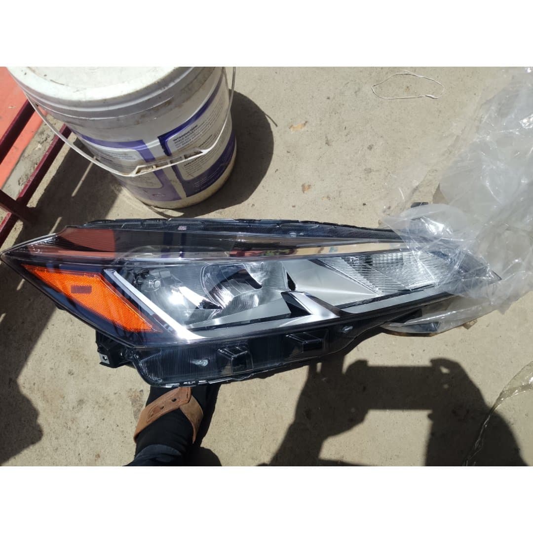 Nissan kicks 2022 headlight